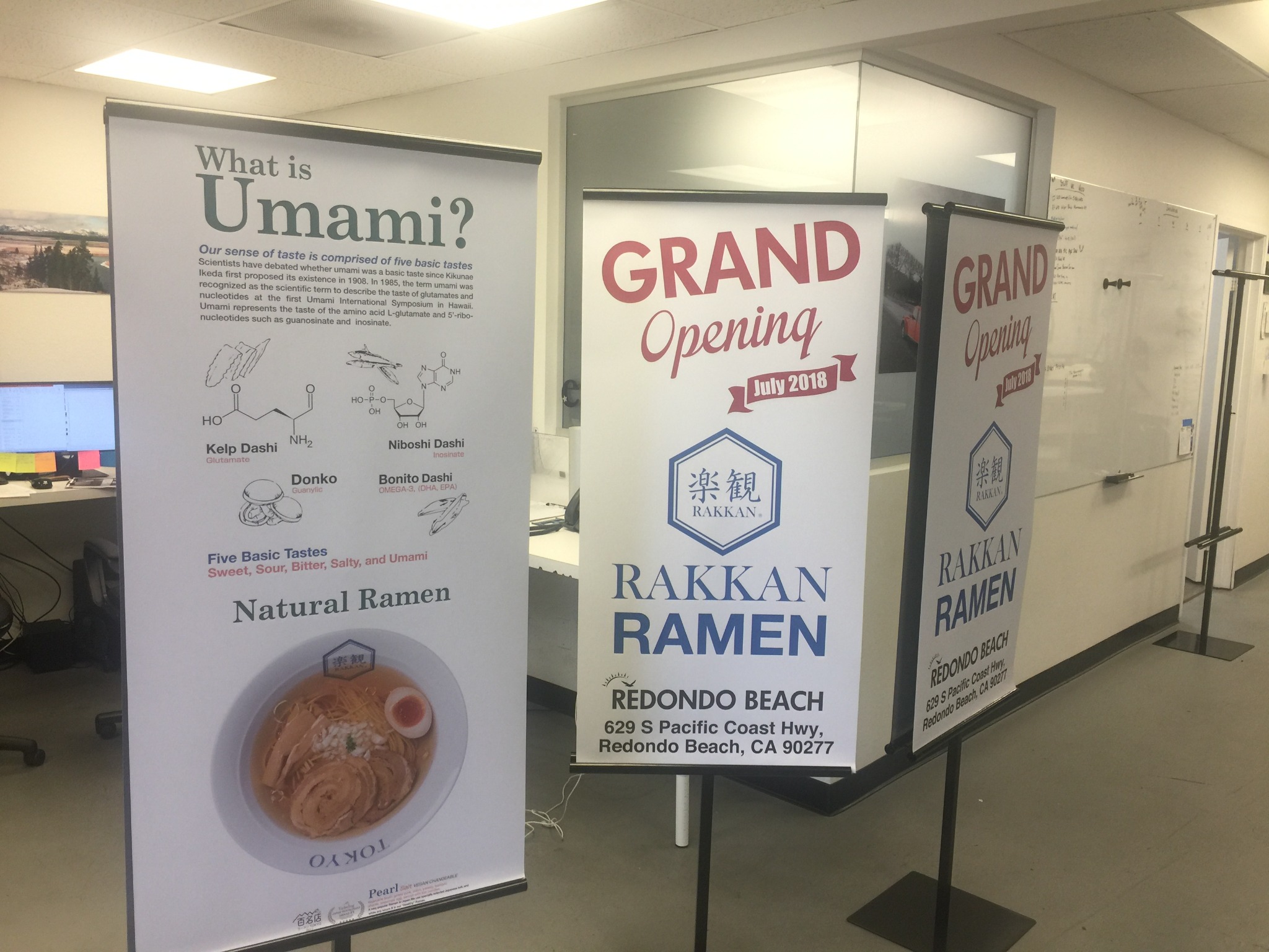 Retractable event displays
